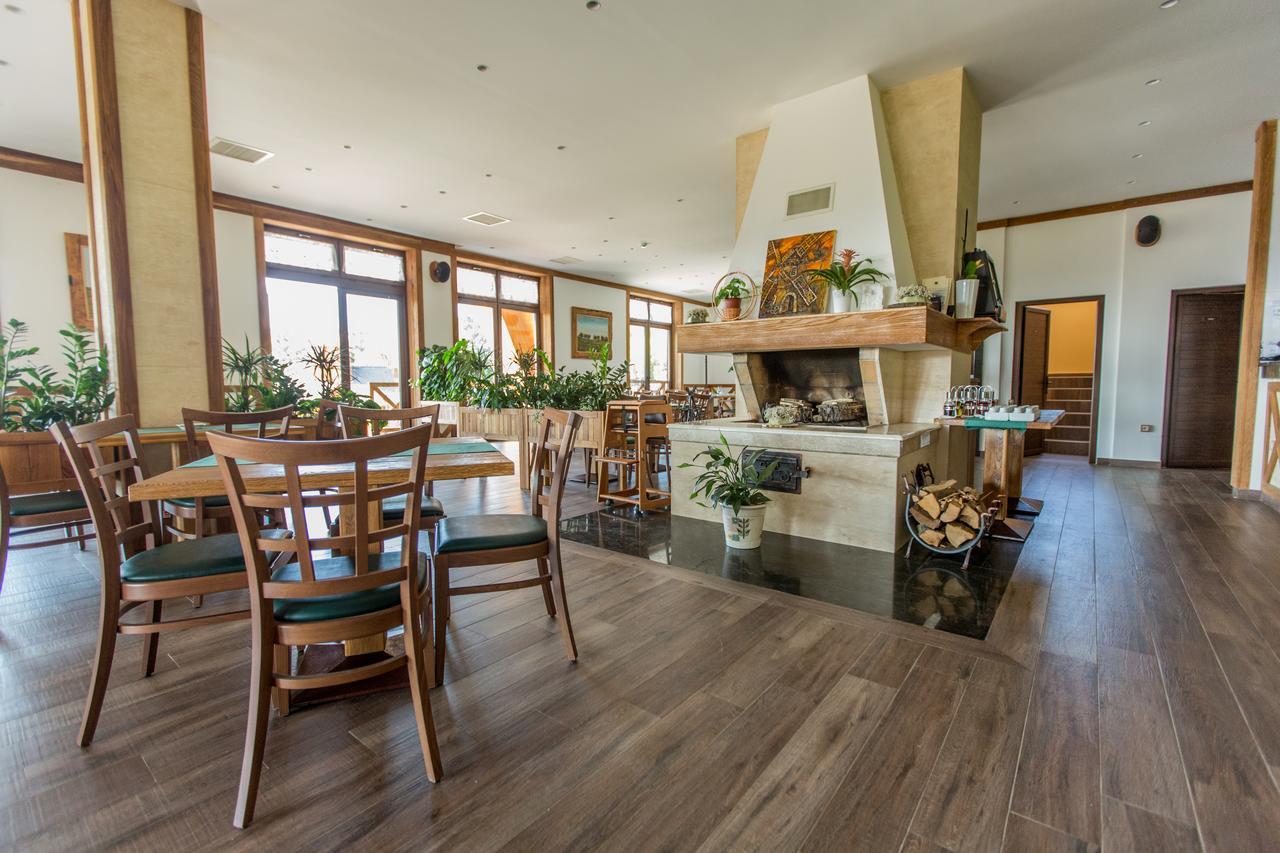 Etno Naselje Vrdnicka Kula Bed & Breakfast เวิร์ดนิค ภายนอก รูปภาพ